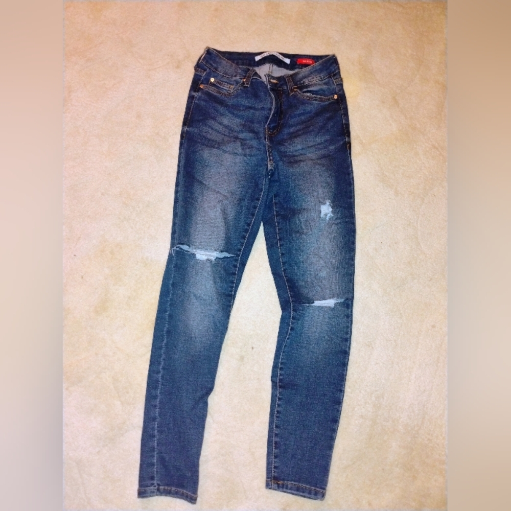 Celebrity Pink-the glam jeans size 5/27 great condition